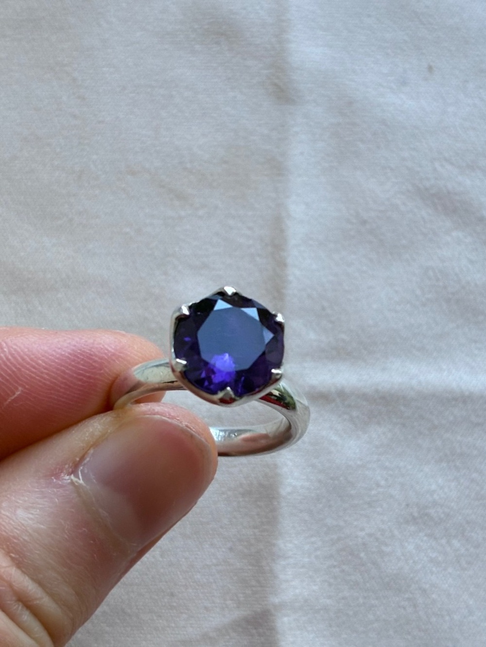 French artisan ring with purple stone - Picture 1 of 10